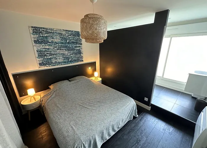 Apartment Cocoon Close To The Sea In